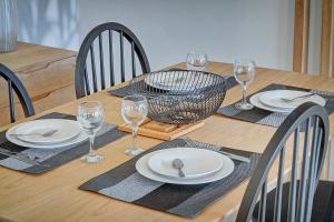 IMMOGROOM- Renovated- Large terrace- AC- Shops- Parking