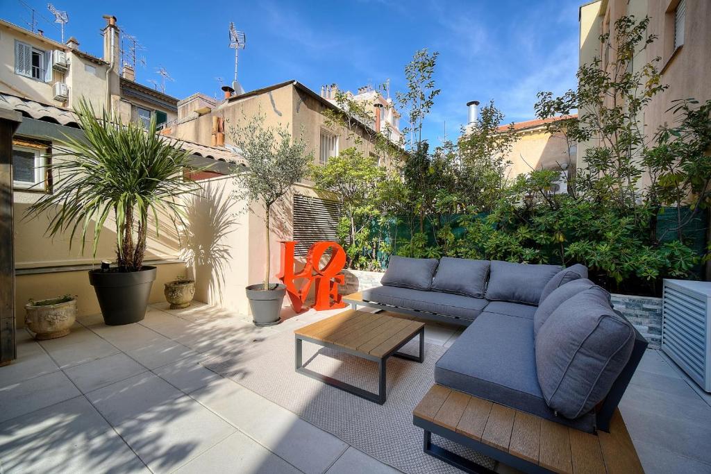 Appartement IMMOGROOM - Rénové haut de gamme - Terrasse de 50m2 - Climatisation 9 rue Marceau 06400 Cannes