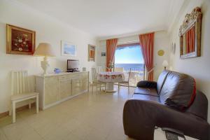 IMMOGROOM- Sea view - Center- AC- Front of the beaches