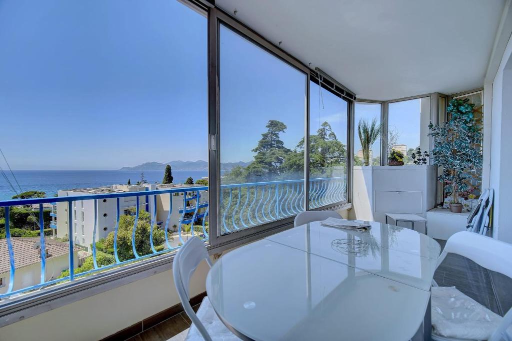 IMMOGROOM - Sea view terrace - Air conditioning - Parking 42 Avenue du Dr Raymond Picaud, 06400 Cannes