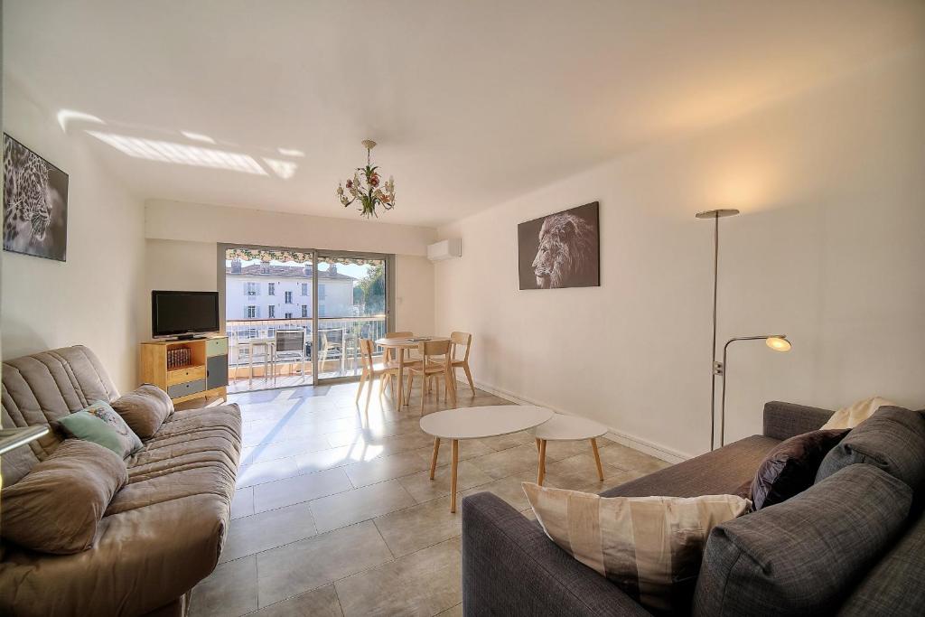 Appartement IMMOGROOM - Spacious - Terrace - Air conditioning - Near Croisette 60 avenue Maréchal Juin 06400 Cannes