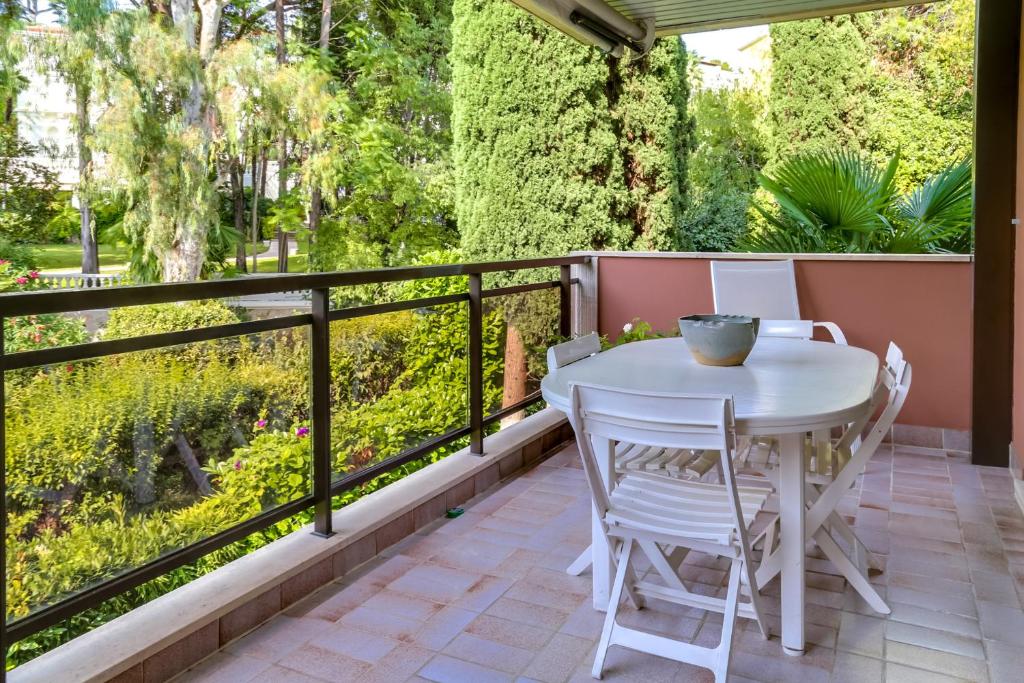 Appartement IMMOGROOM - Studio - Terrace - AC- 7 min from beaches 14 Allée du Parc Saint-Jean 06400 Cannes