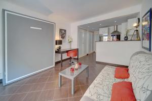 IMMOGROOM - Studio - Terrace - AC - Central