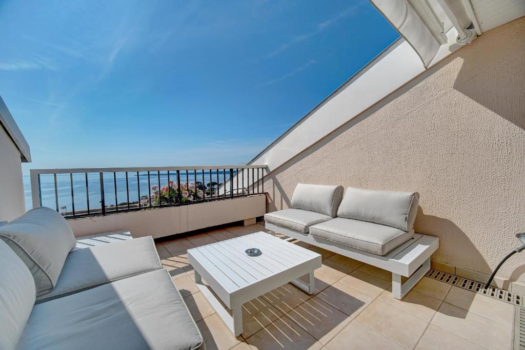 Appartement IMMOGROOM - Swimming-pool Tennis - Sea View- Ac 238 chemin de la Californie 06220 Cannes