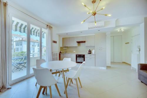 IMMOGROOM - Terrace - 2 bedrooms - Downtown - Air conditioning - Wifi