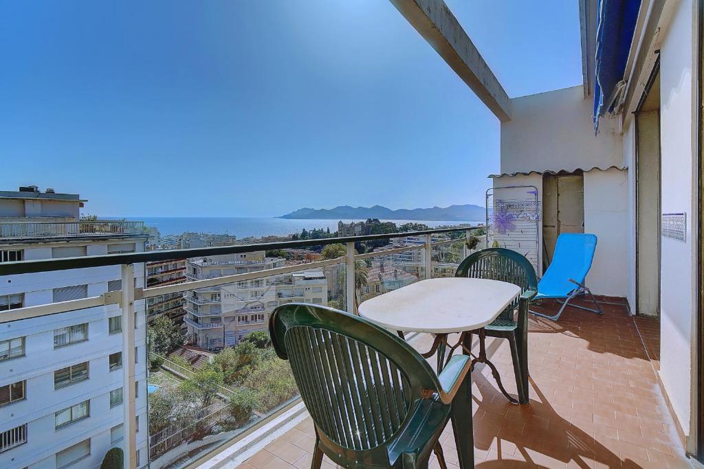 Appartement IMMOGROOM - Terrace- Parking - Quiet place - CONGRESSBEACHES 9 Rue du Lac 06400 Cannes