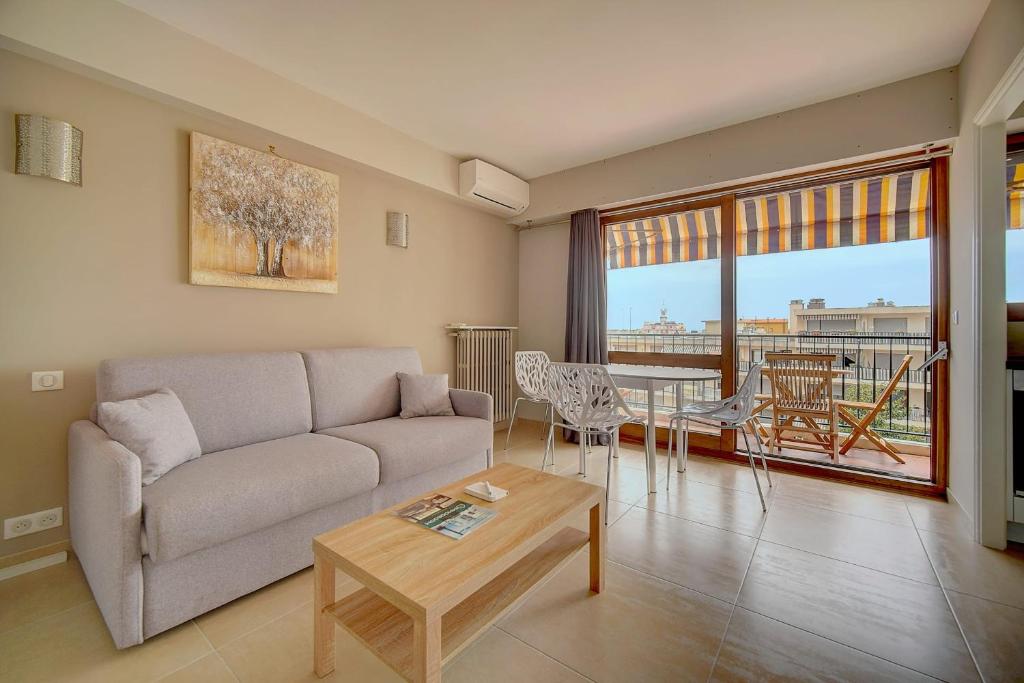 Appartement IMMOGROOM - Very Pleasant and Bright - Cozy - Shops 13 avenue de Flotte 06400 Cannes