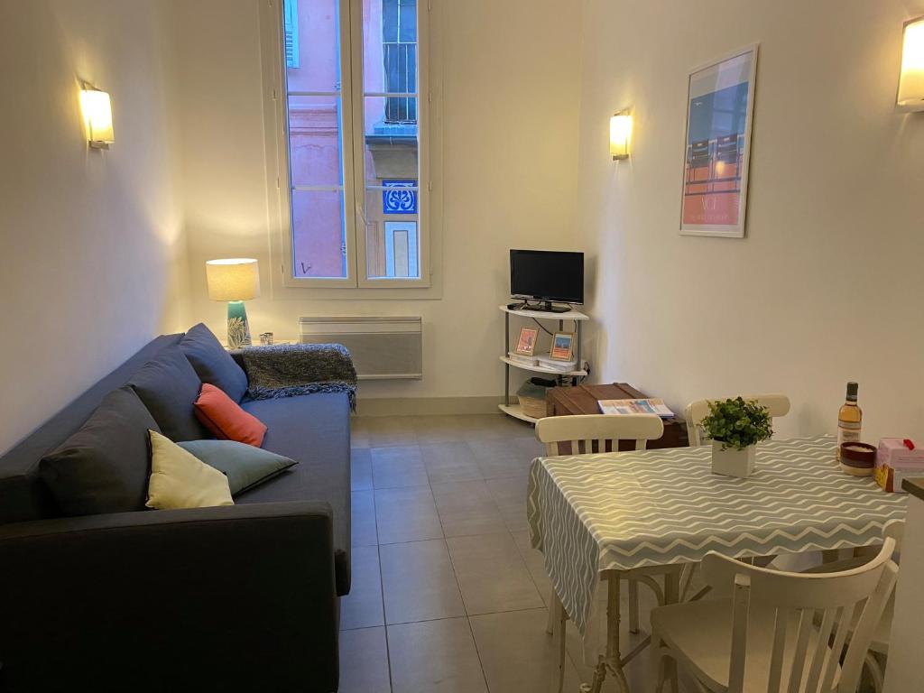 In the heart of Old Nice - 2min. from Cours Saleya and Promenade des Anglais 31 Rue Droite, 06300 Nice
