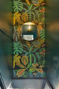 indépendant flat: canal st martin&trains stations!