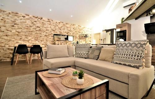 Industrial loft centre ville Orange