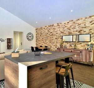 Industrial loft centre ville Orange