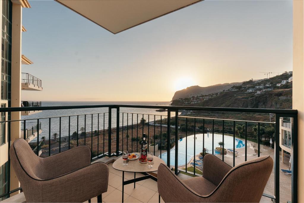 Appartement Infinity pool & Amazing Sunset Ocean View Estrada Monumental 277 , Edificio Vila Formosa Residence , Bloco 5, 3F, Funchal Madeira 9000-250 Funchal