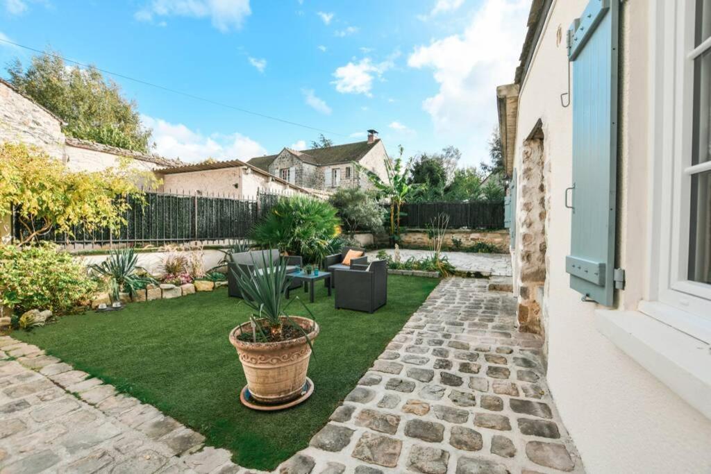 Instant Fleury, studio cosy avec jardin secret 11 Rue de Fleury, 77630 Barbizon