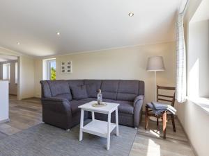 Intriguing Holiday Home in Ostseebad K hlungsborn with Garden