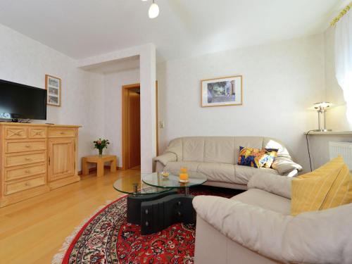 Inviting Apartment in Eimelrod with Garden