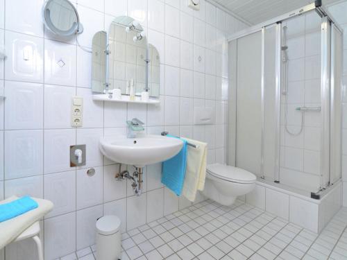 Inviting Apartment in Eimelrod with Garden