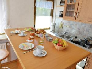 Inviting Apartment in Eimelrod with Garden