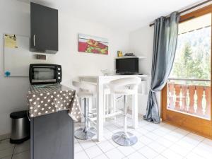 Inviting Apartment in Morzine with Balcony