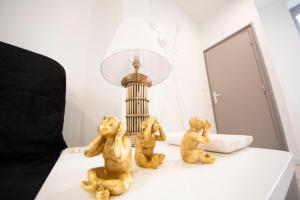 IVOIRIA !!! SUBLIME Studio HOME STAGING AU CENTRE VILLE !!!