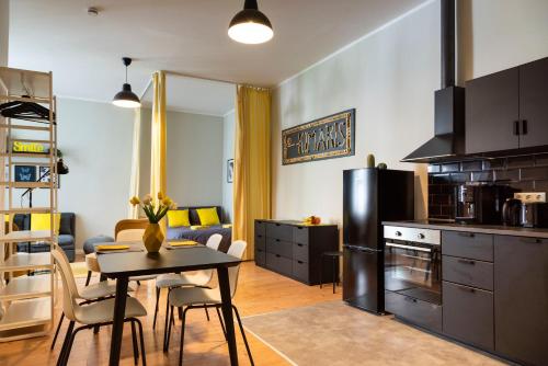[J.HR] Ku'damm style +A/C +rain-shower +U-station