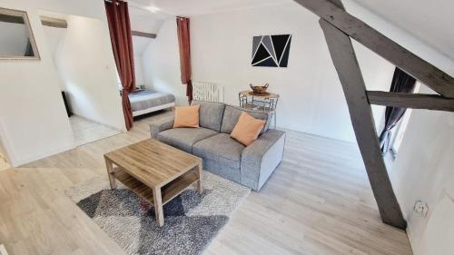 J.Mo Home - Louvroil - Calme - Idéal couple - Déplacement PRO
