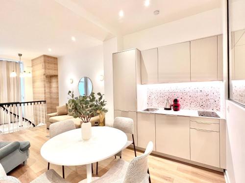Jacquemont - Sauna Bain a remous - 4P - Paris 17