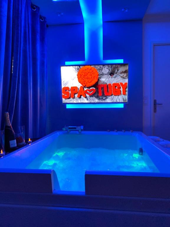 Appartement Jacuzzi Privatif SPA TUGY 1 Rue Léopold sedar Senghor 95190 Goussainville