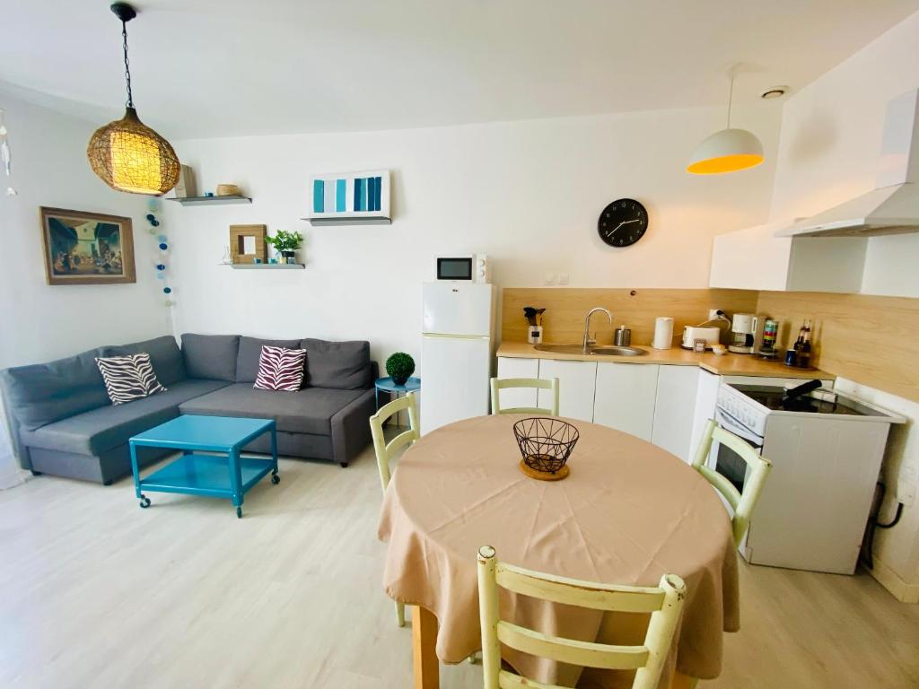 Appartement ''Jade'' Cosy 3 pièces entre médiathèque et coeur de ville 6 Rue Montmorency 34200 Sète