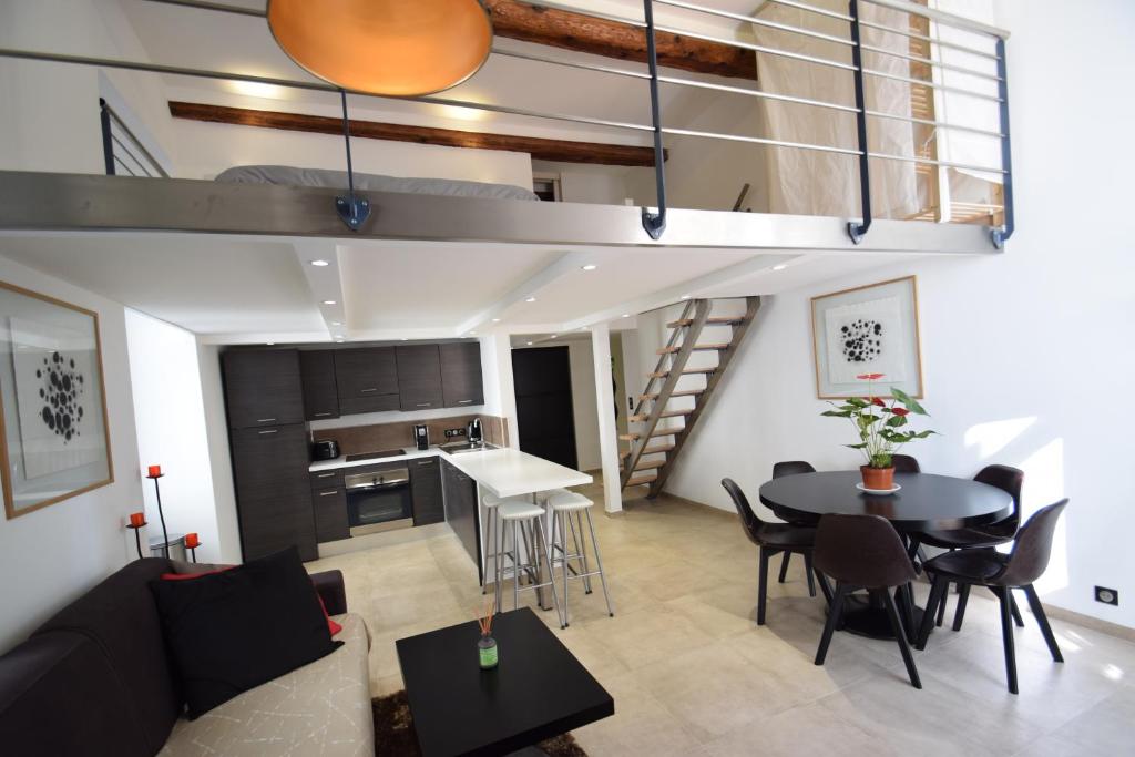 Jade Duplex - No Better Location In Nice 20 Rue Saint-François de Paule, 06300 Nice