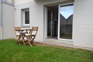 Jardin - à 50m de la plage - Wifi - Parking