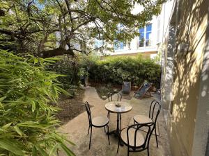 Jardin au calme, au cœur d'un hôtel particulier