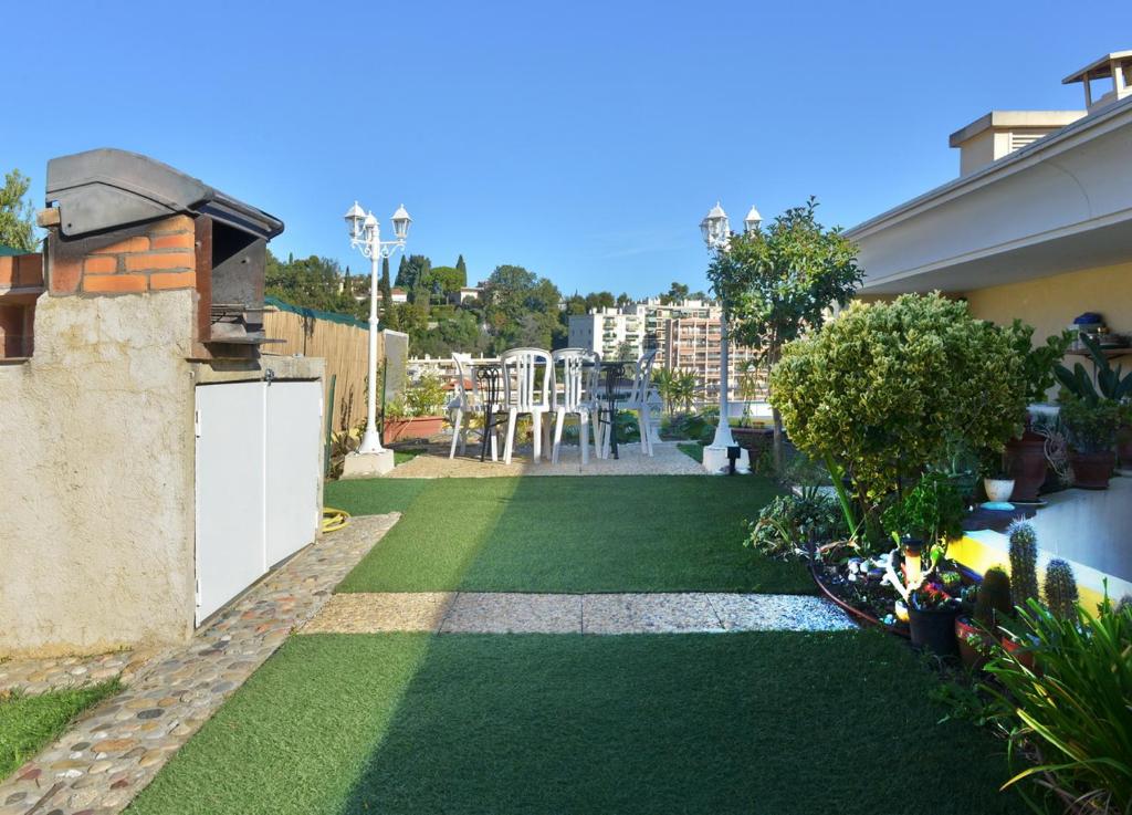 Jardin D'Azur proche mer 20 avenue des Reynes Bâtiment B, 06800 Cagnes-sur-Mer