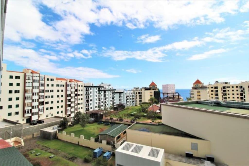 Appartement Jardins da Ajuda Apartment Rua vale de Ajuda edificio jardins forum plaza, 70 Bl-3.2, 3ºY 9000-116 Palmeira