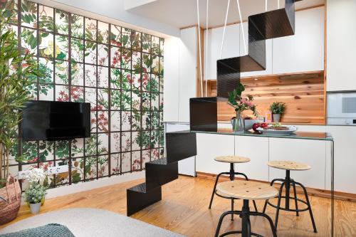 Jasmine Loft