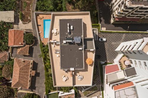 Jasmineiro III by An Island Apart