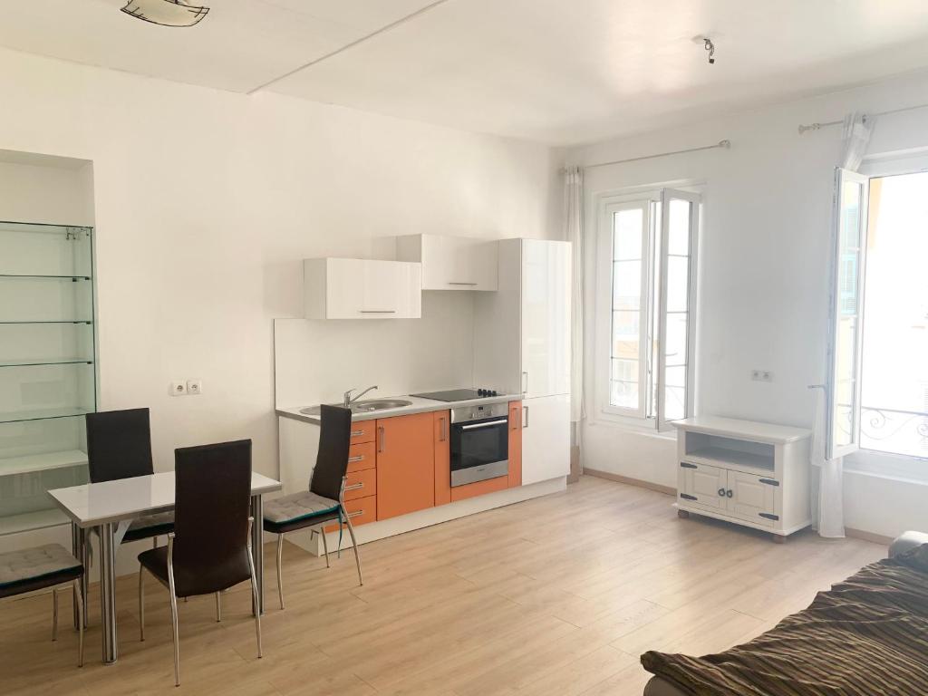 Jean Médecin - Au Calme ! 2 pièces 45m2 Hyper Centre 3 Rue d'Alger, 06000 Nice