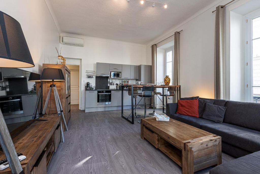 Jean Medecin Av - Large 2 Bdrs Central AC Jean Médecin, 47, 06000 Nice