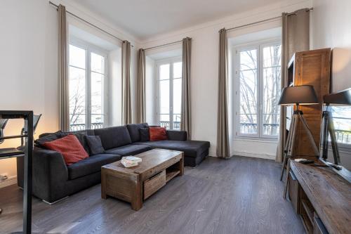 Jean Medecin Av - Large 2 Bdrs Central AC