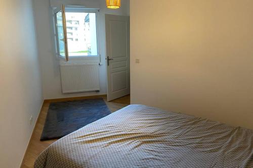 Jeremy T2 idéalement situéThonon centre avec terrasse et garage