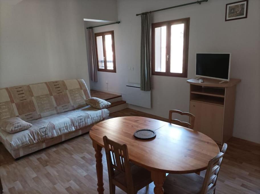 JMC12 12850 Onet le Château