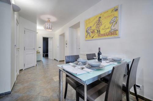 'JOLI 4 Pieces PROCHE VIEUX PORT' - A3B75