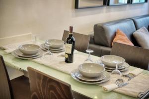 'JOLI 4 Pieces PROCHE VIEUX PORT' - A3B75