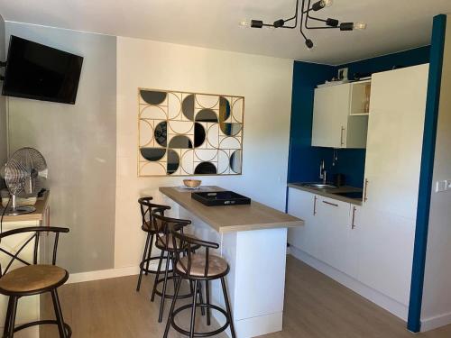Joli appartement au calme avec piscine