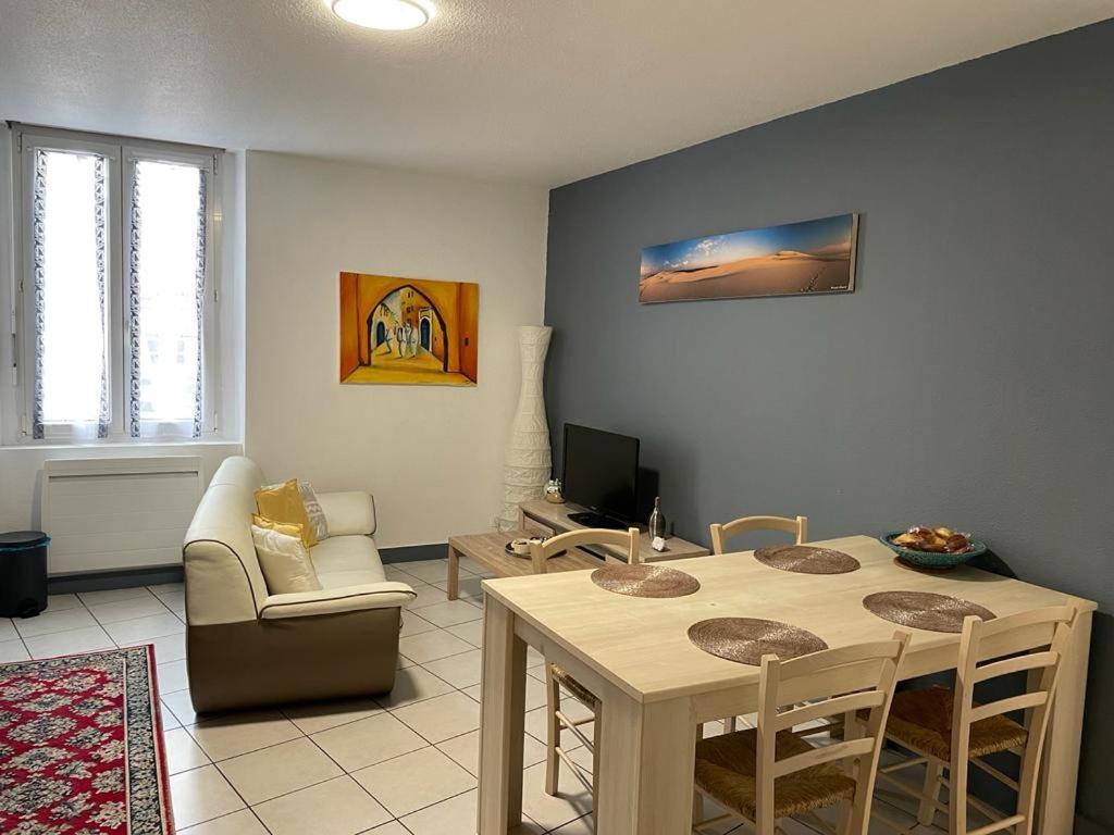 Appartement Joli appartement avec 2 chambres a Perigueux 1 Rue Louis Blanc 24000 Périgueux