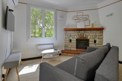 Joli Appartement avec terrasse dans une villa au calme à Ventabren