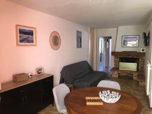 Joli appartement avec terrasse, jardin et garage - vue sur montagne