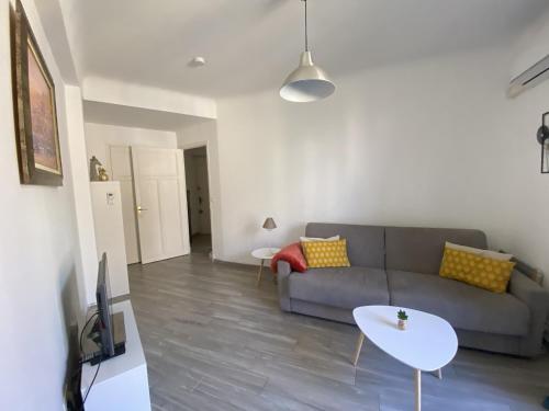 Joli appartement climatisé à 2 minutes des plages