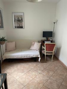 Appartement Joli appartement devant le jardin de Luxembourg 51 Rue Henri Barbusse 75005 Paris Île-de-France