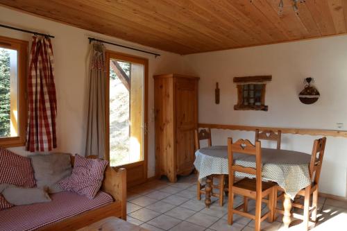 joli appartement rez de jardin plein sud