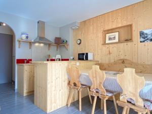 Joli chalet 60m2 proche du centre. parking. balcon